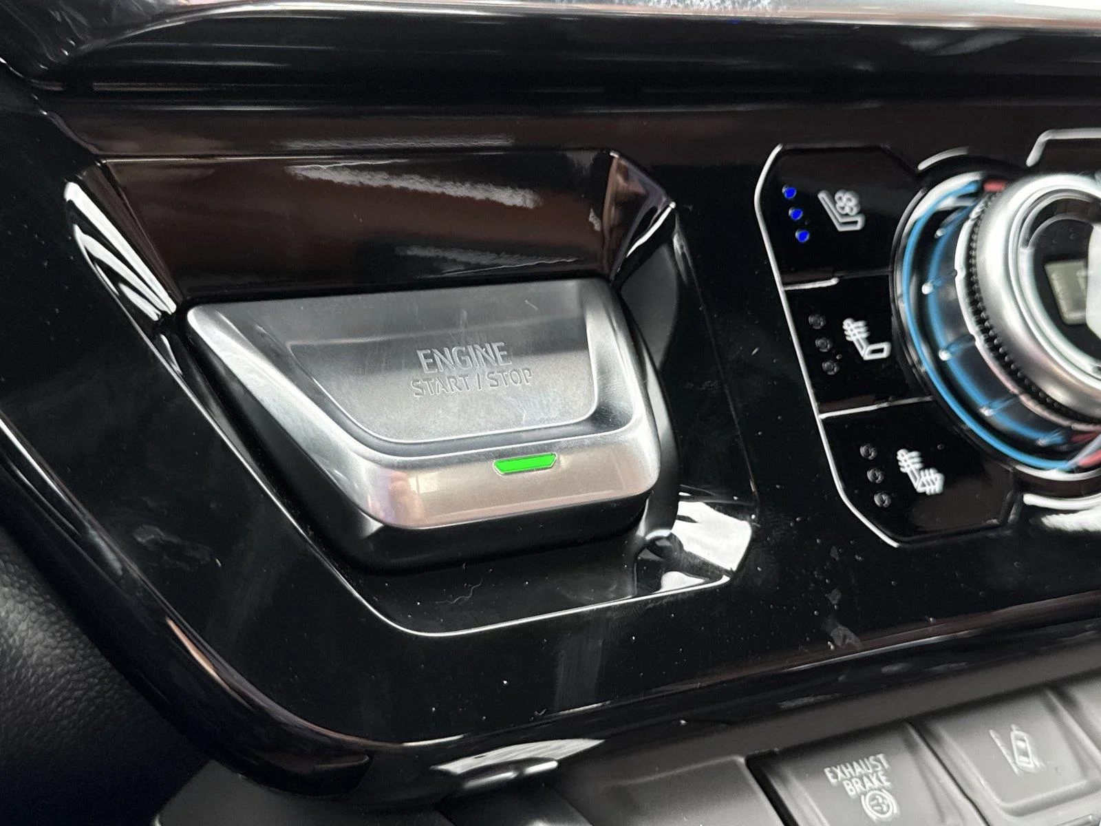 New 2026 Glacier White Tricoat GMC Denali Ultimate image 26