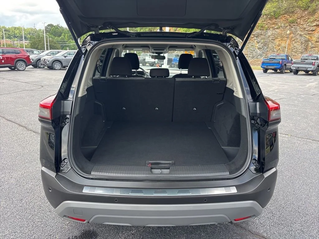 Used 2023 Black Nissan SV image 17
