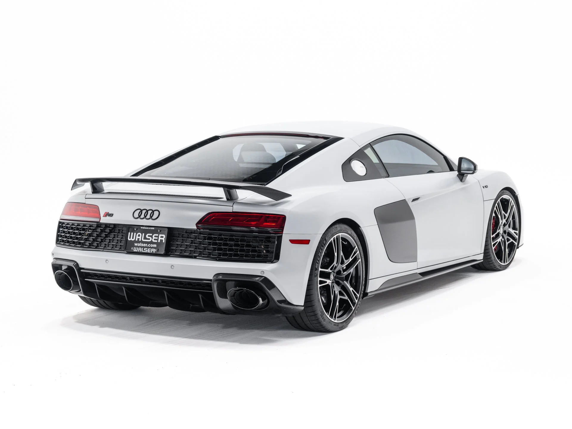 Used 2023 Suzuka Gray Metallic Audi V10 performance image 5