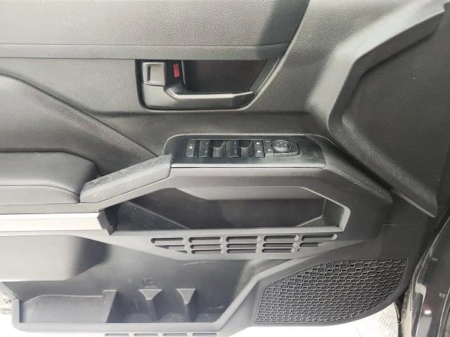 Used 2026  Toyota SR5 image 11