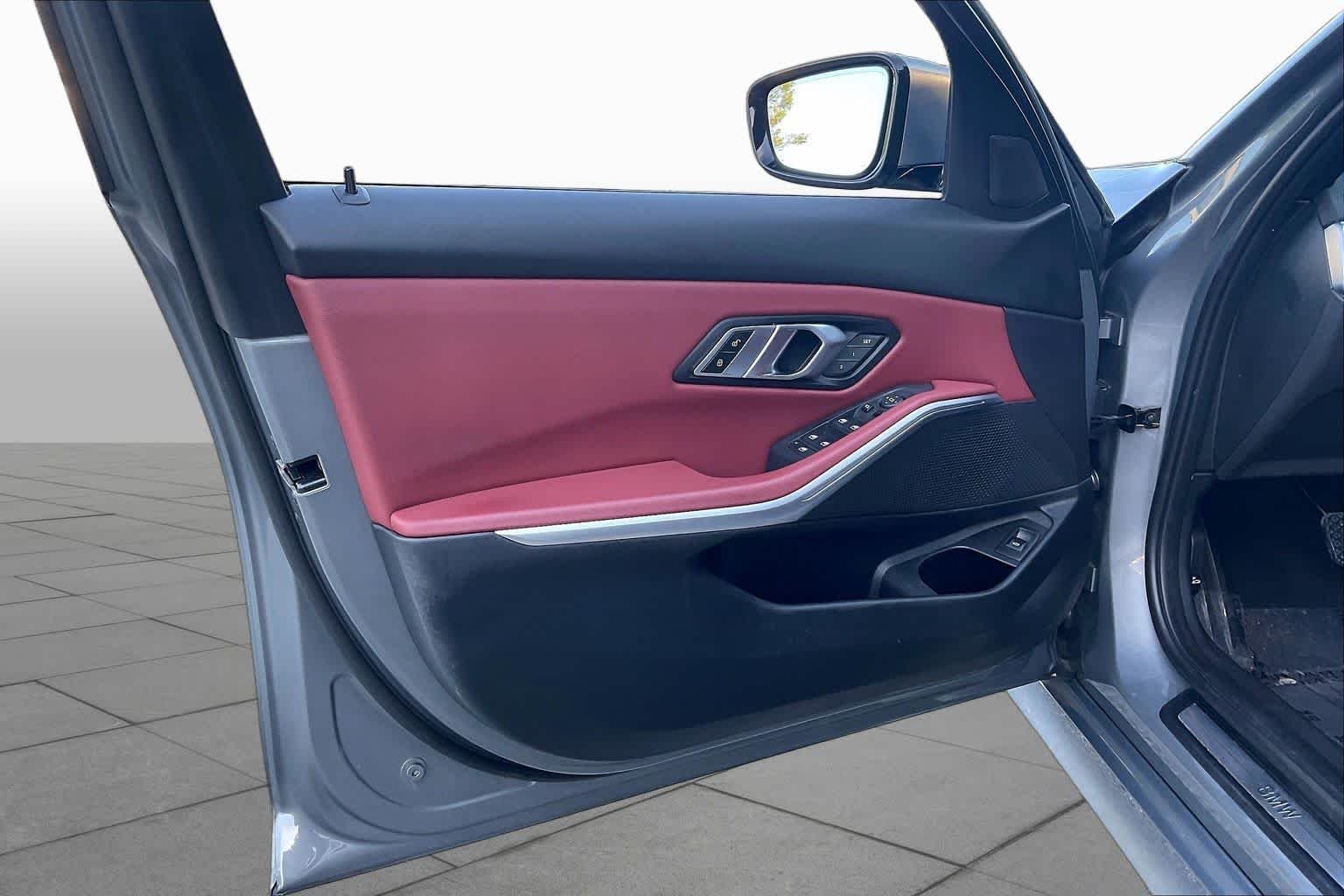 Used 2023 Skyscraper Grey Metallic BMW 330i image 21