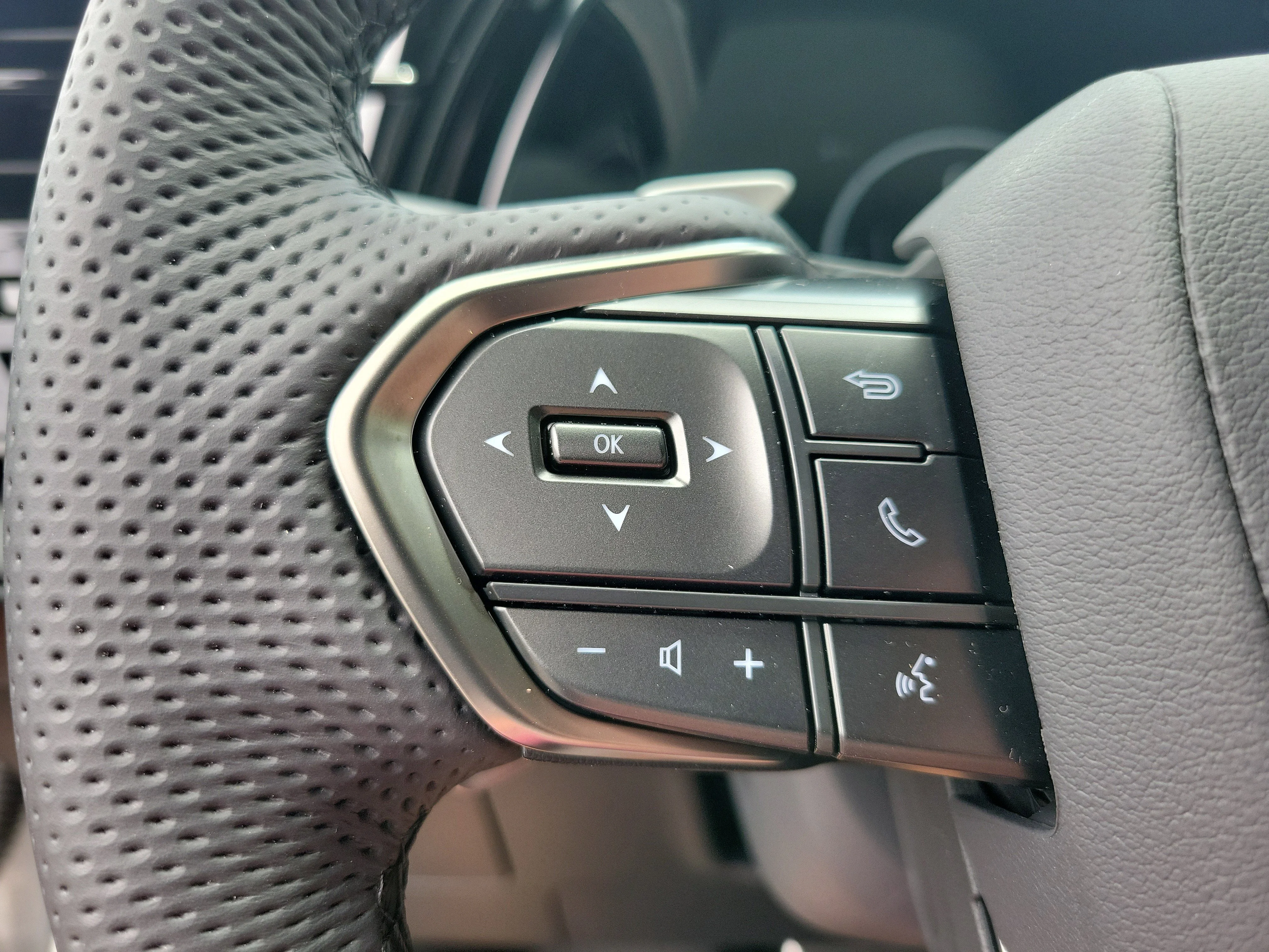 Used 2026 Windchill Lexus TX 500h F SPORT Performance Premium image 18