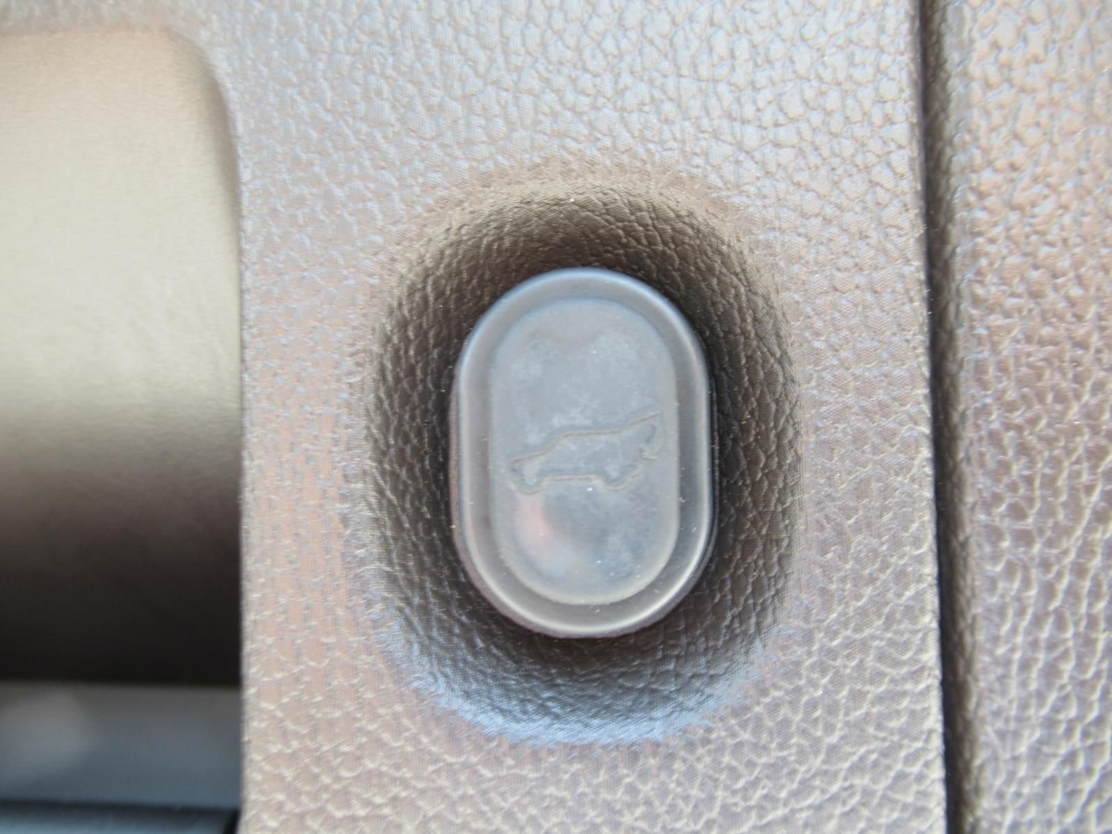 Used 2019  GMC Denali image 42
