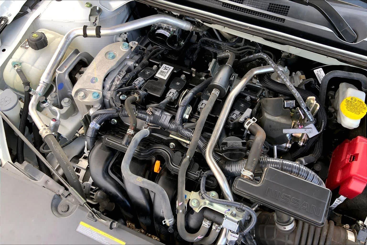 Used 2025 Aspen White Tricoat/Super Black Nissan SR image 33