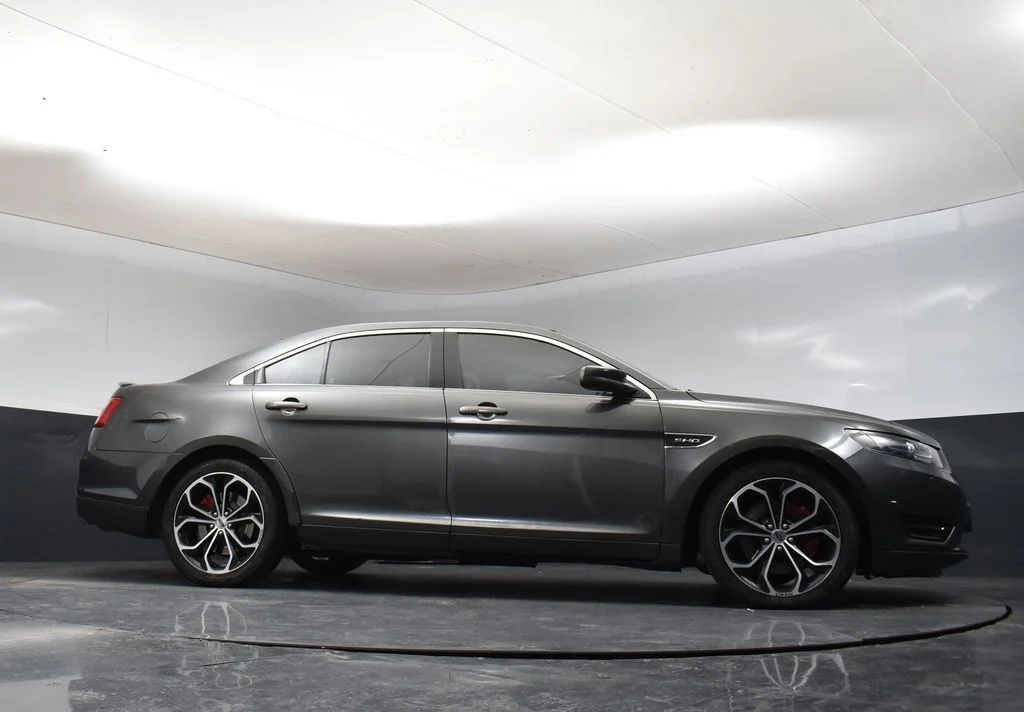 Used 2018 Gray Ford SHO image 11
