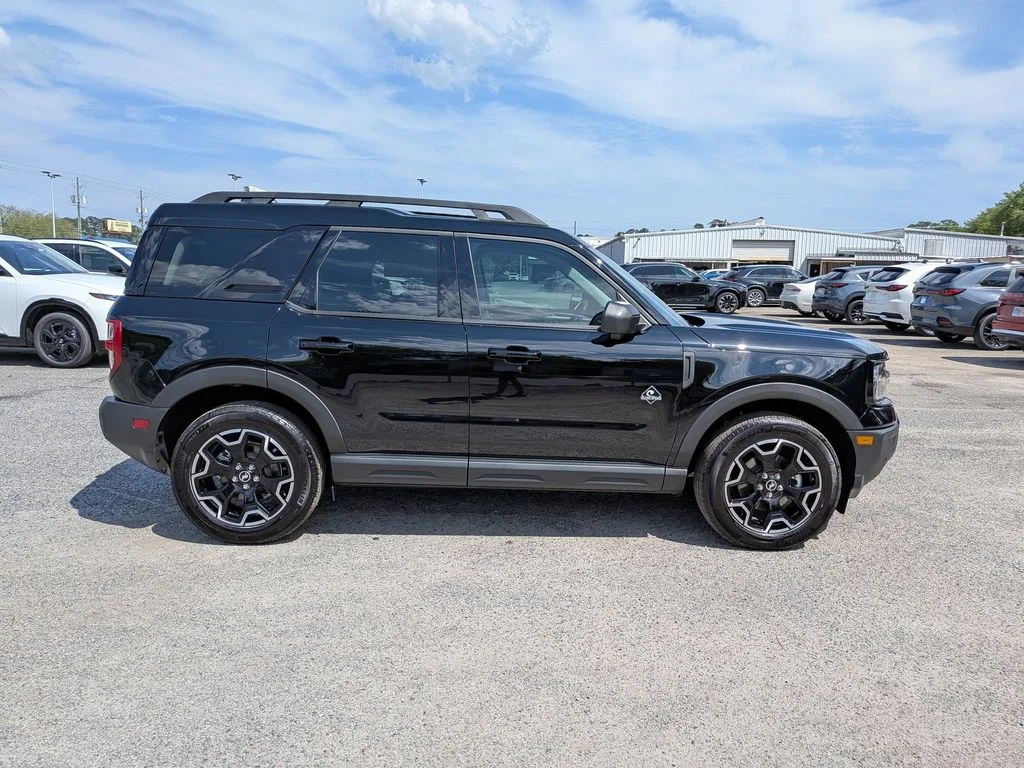 Certified Used 2025 Shadow Black Ford Outer Banks image 3