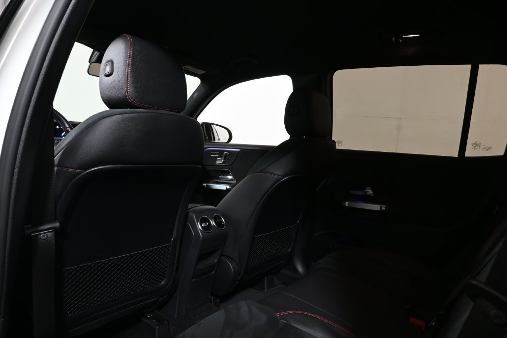 Used 2022  Mercedes-Benz GLB 35 AMG® image 7