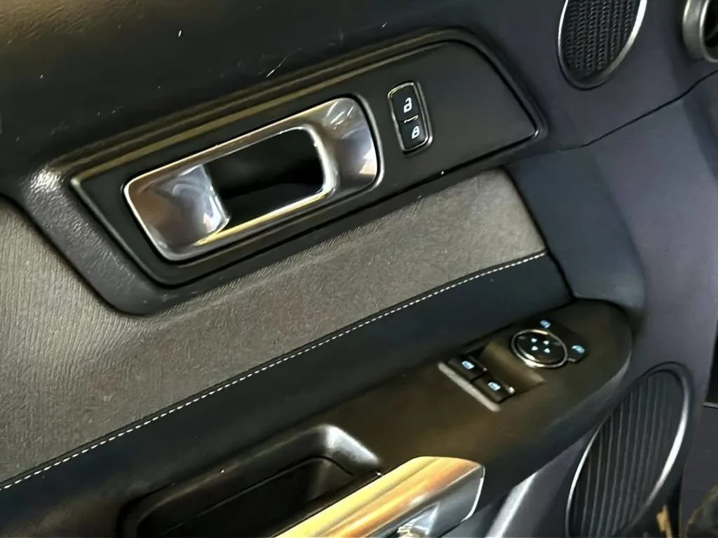 2018 Ford Mustang EcoBoost - Photo 8