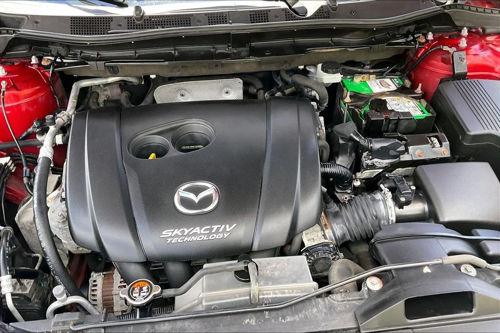 Used 2015 Red Mazda Grand Touring image 9