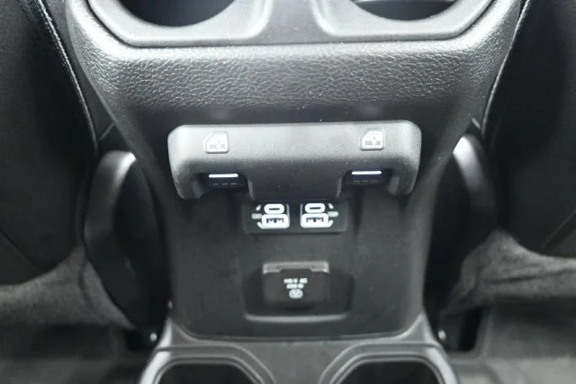 Used 2023 Black Clearcoat Jeep High Altitude image 21