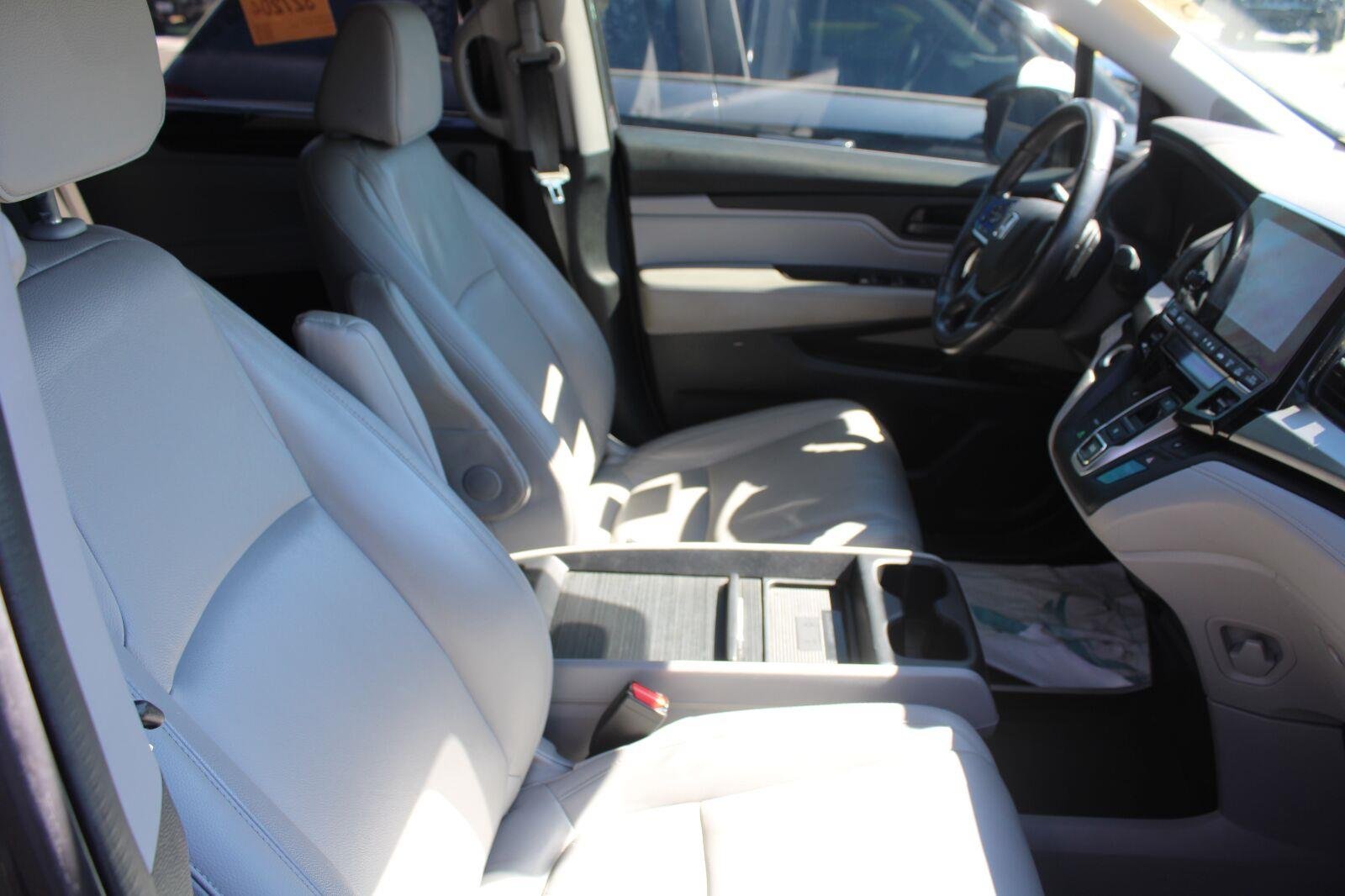 Used 2019  Honda EX-L image 4