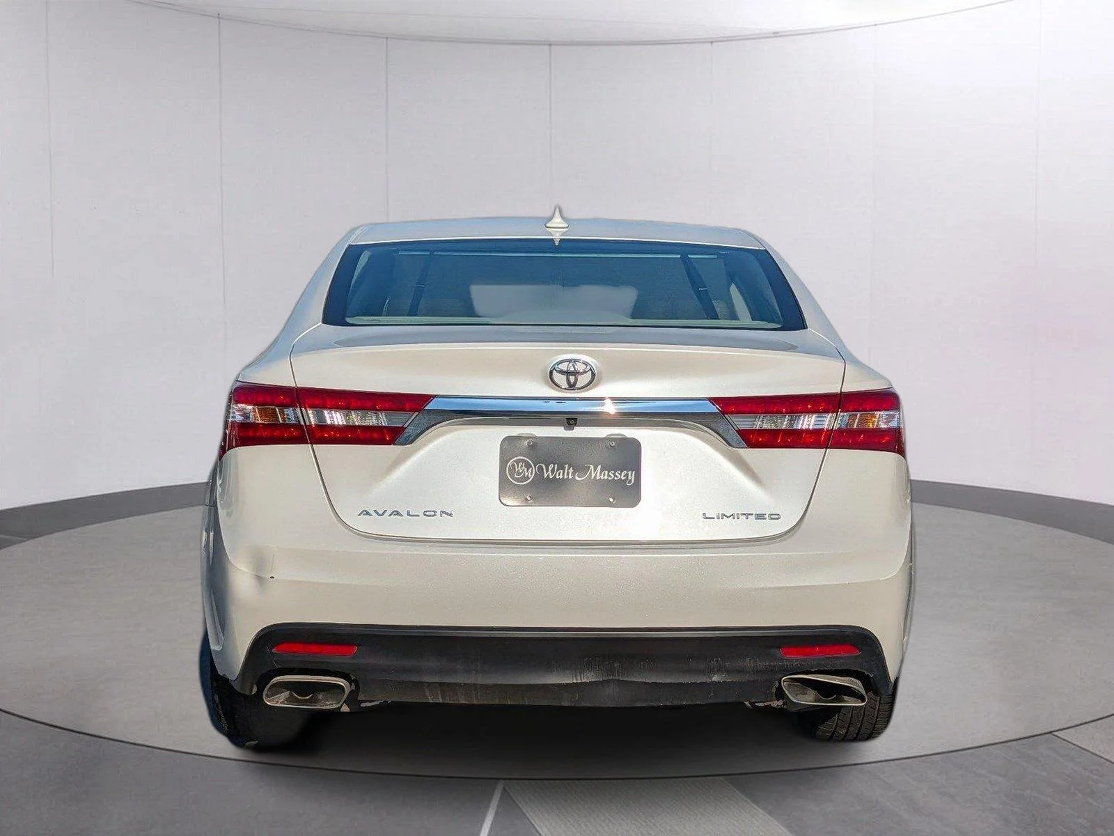 Used 2013 Blizzard Pearl Toyota Limited image 5