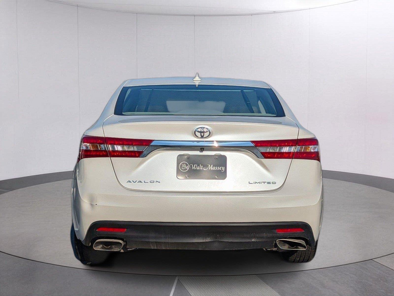 Used 2013 Blizzard Pearl Toyota Limited image 5