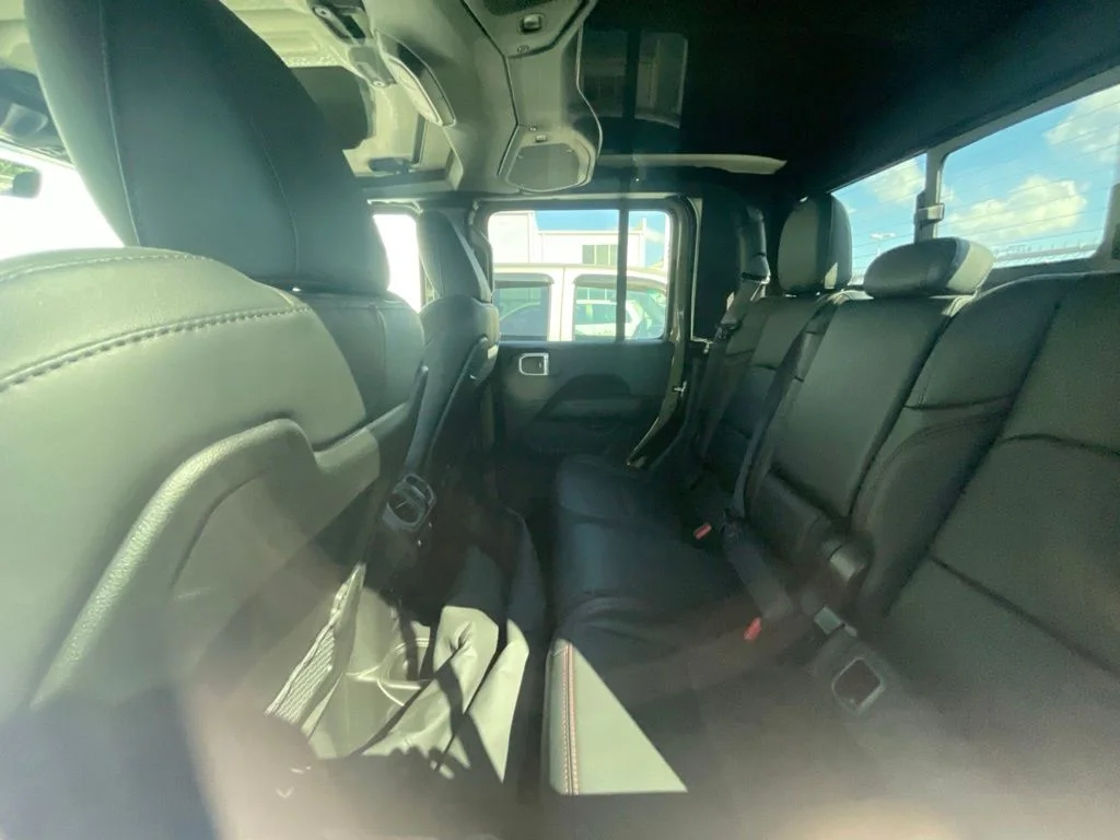 Used 2025 Green Jeep Rubicon image 18