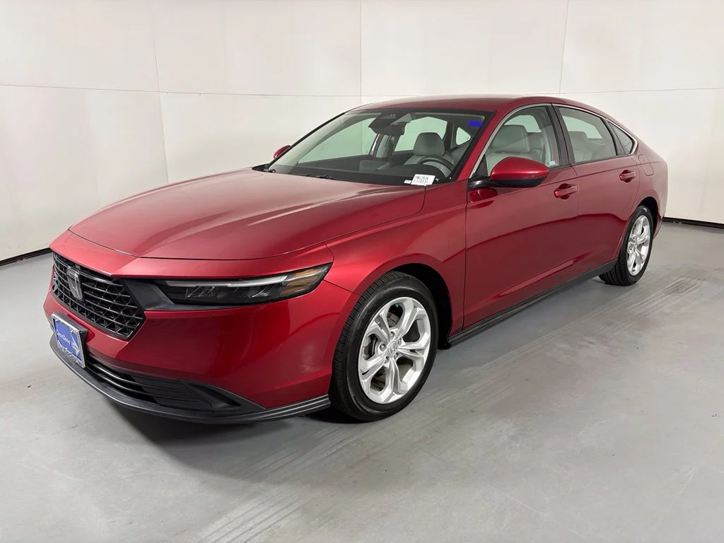 Used 2023 Red Honda LX image 4