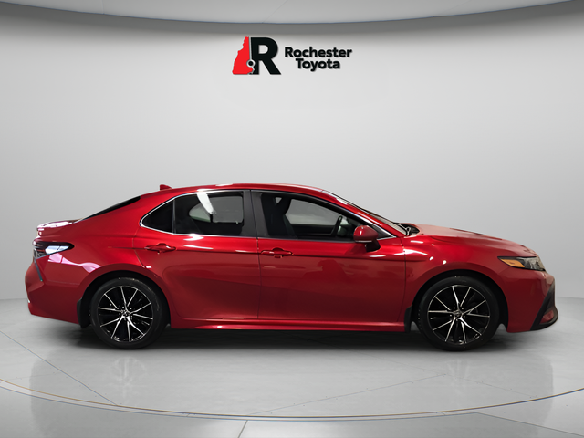 Used 2022 Red Toyota SE image 3