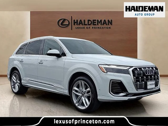 2025 Audi Q7 Premium Plus 55 TFSI quattro Tiptronic