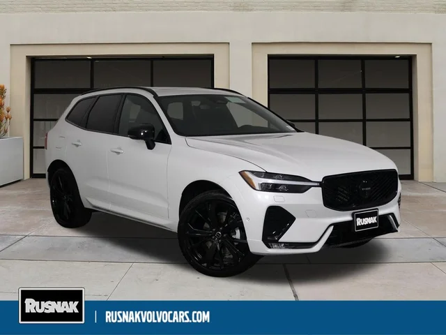 2026 Volvo XC60 B5 Ultra Black Edition