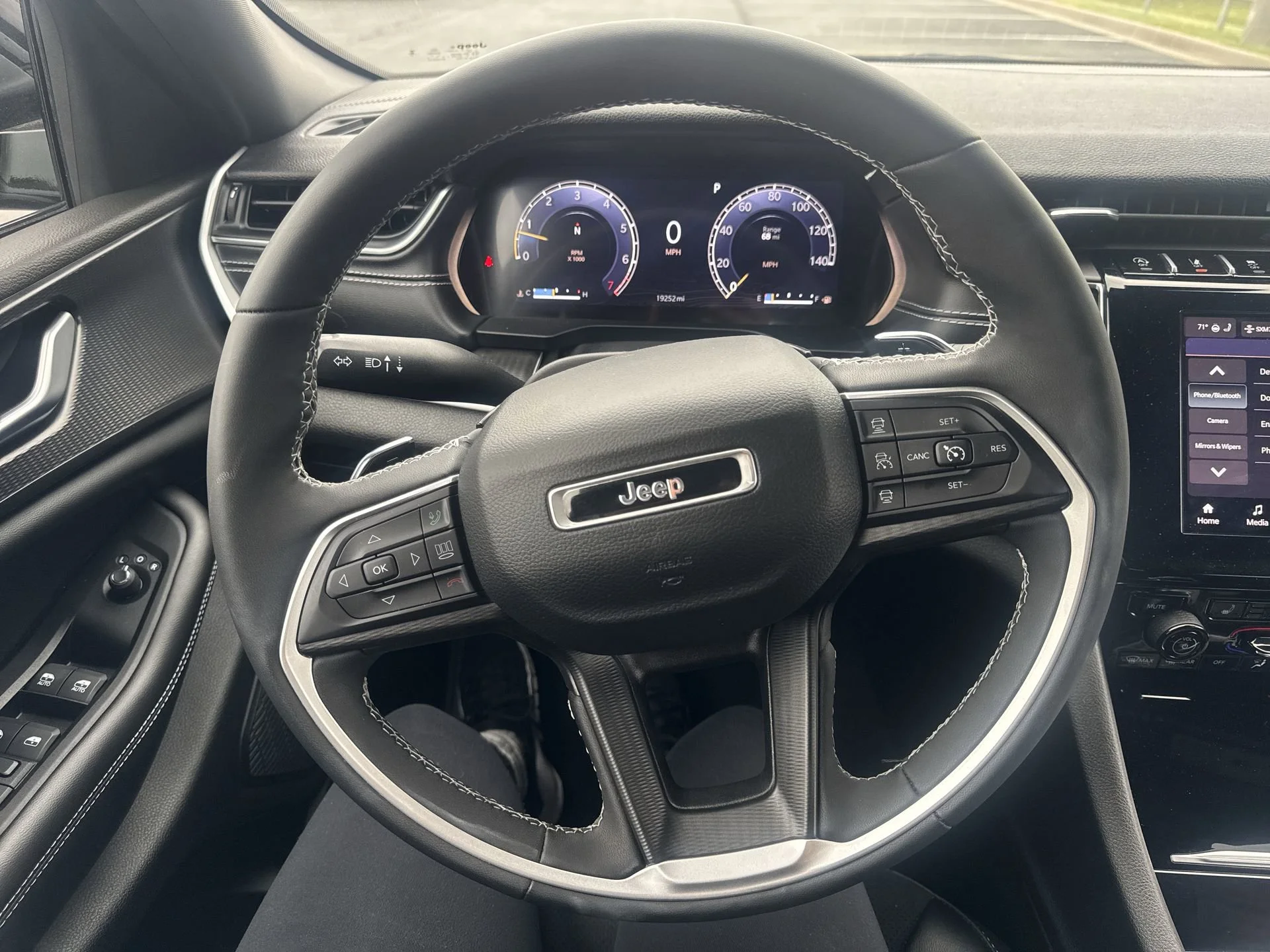 2023 Jeep Grand Cherokee Altitude - Photo 14