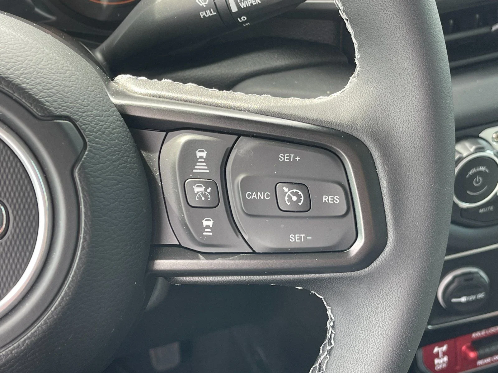 Used 2025 Black Jeep Mojave image 26