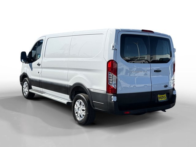 Certified Used 2025 Oxford White Ford Base image 3