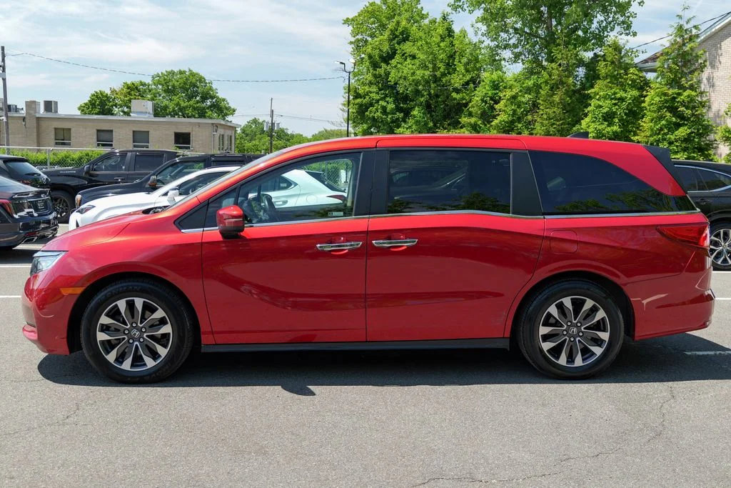 Used 2023 Red Honda EX-L image 4
