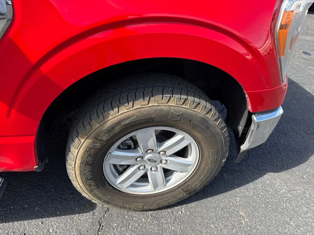 Used 2022 Race Red Ford XLT image 3