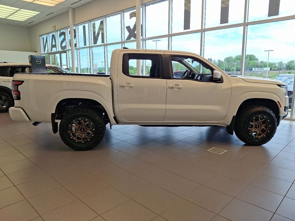 New 2026 Glacier White Nissan Crew Cab SV image 5