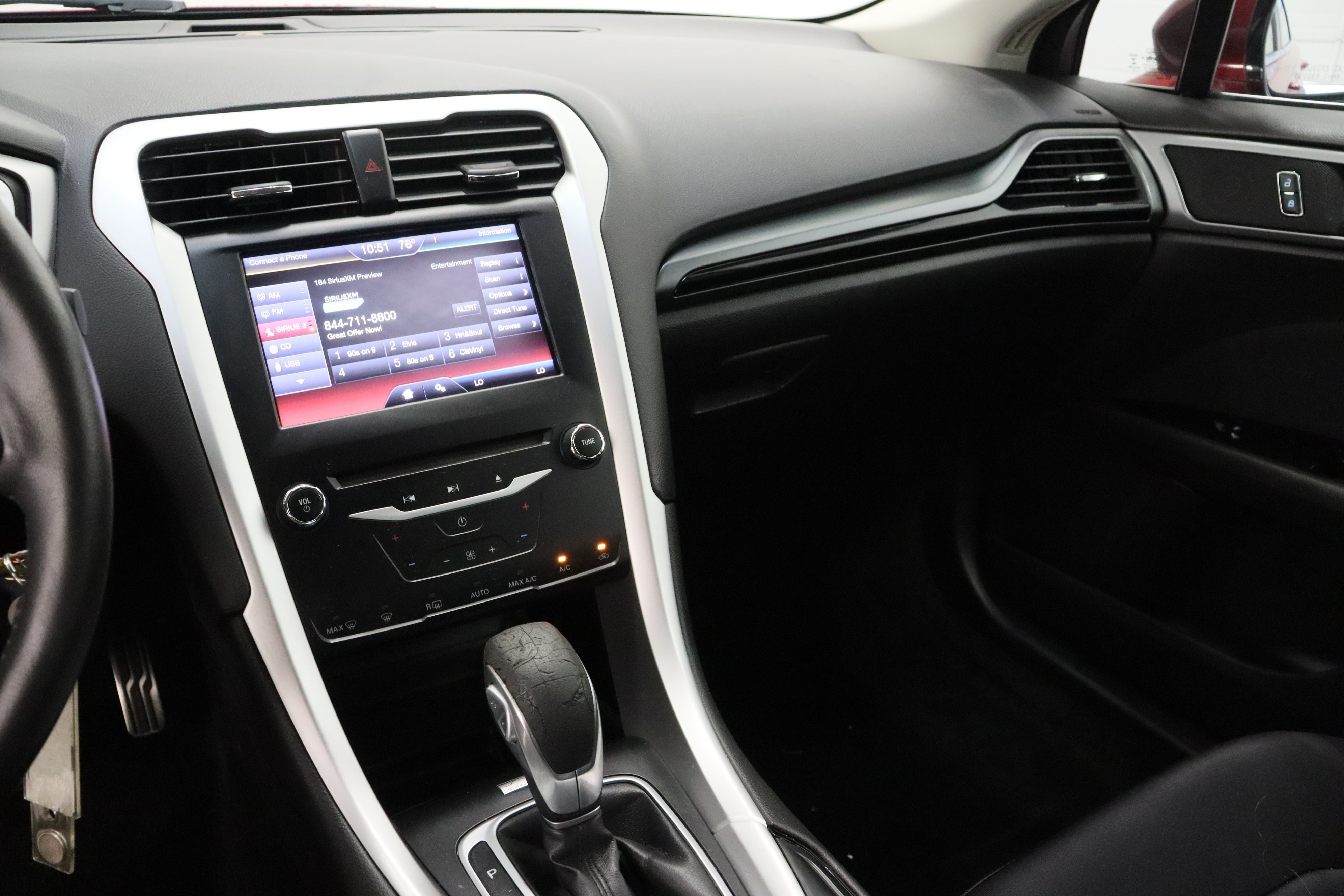 Used 2014 Ruby Red Metallic Tinted Clearcoat Ford SE 1.5T image 16