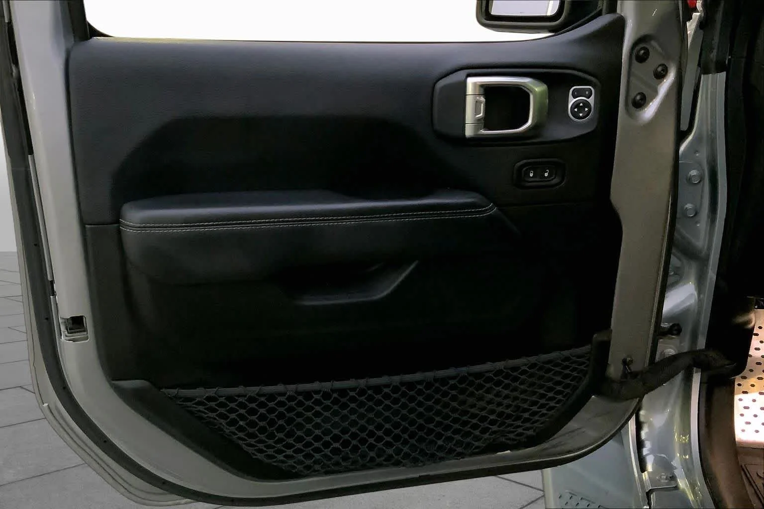 Used 2020 Billet Silver Metallic Clearcoat Jeep North Edition image 19