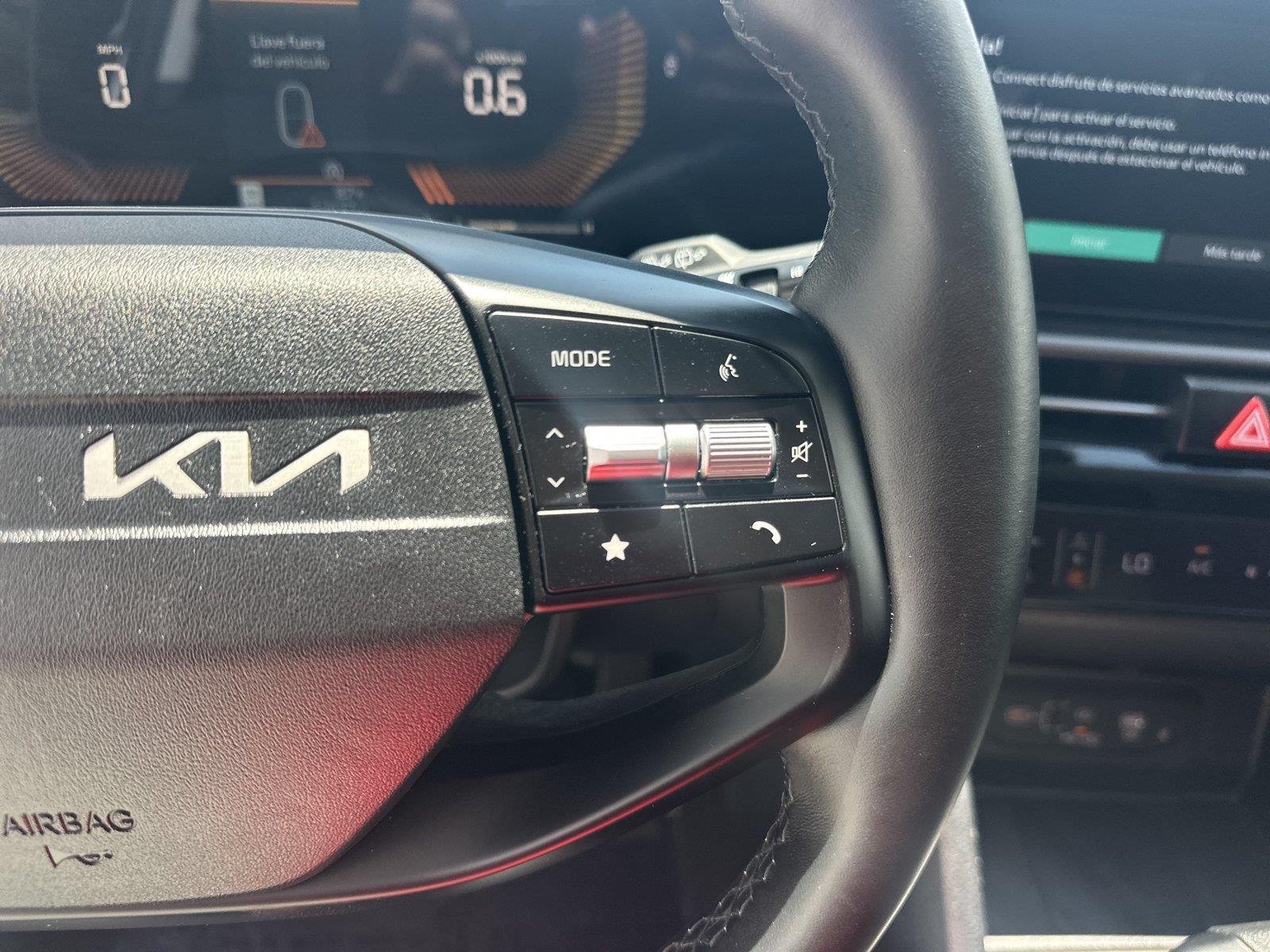 Used 2026 Glacial White Pearl Kia EX image 11