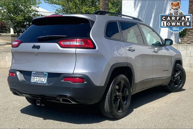 Used 2018 Billet Silver Metallic Jeep Latitude image 11