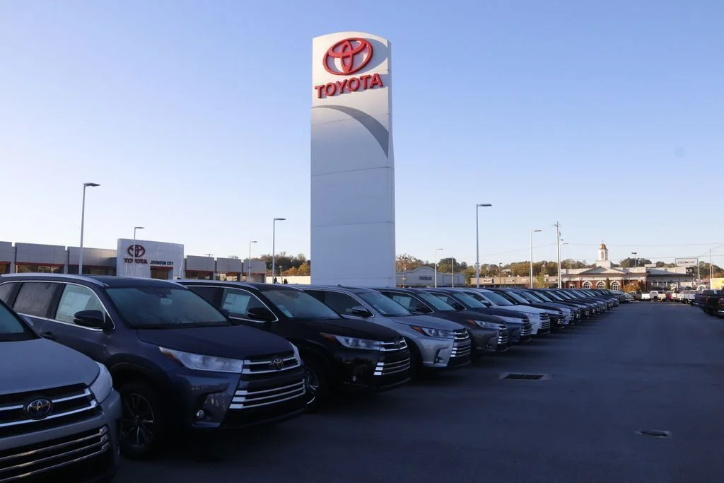 Used 2024 Silver Toyota SE image 14