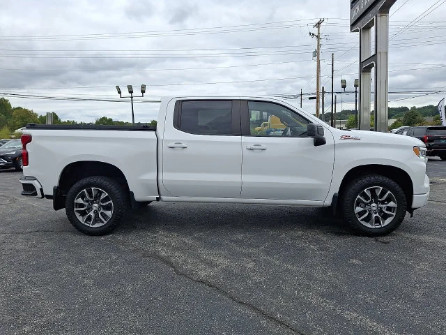 Used 2024 White Chevrolet RST image 7