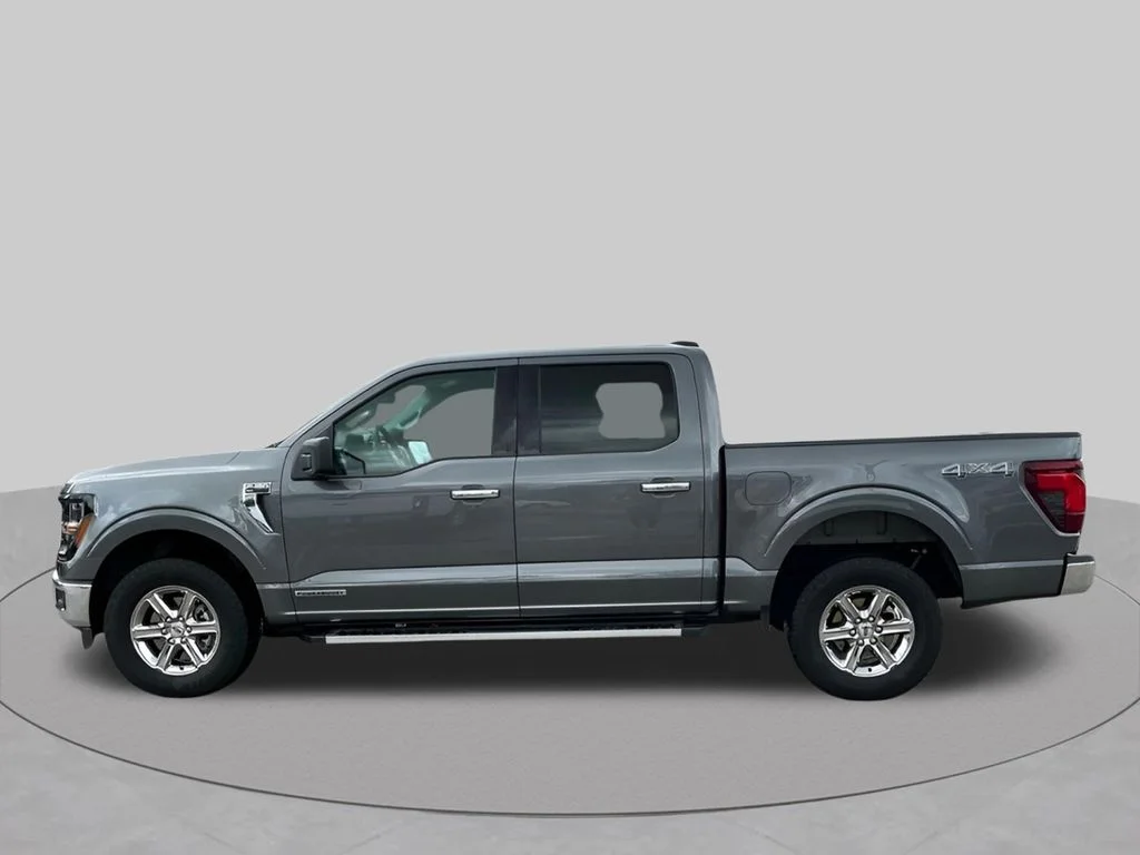 Used 2025 Gray Ford XLT image 2