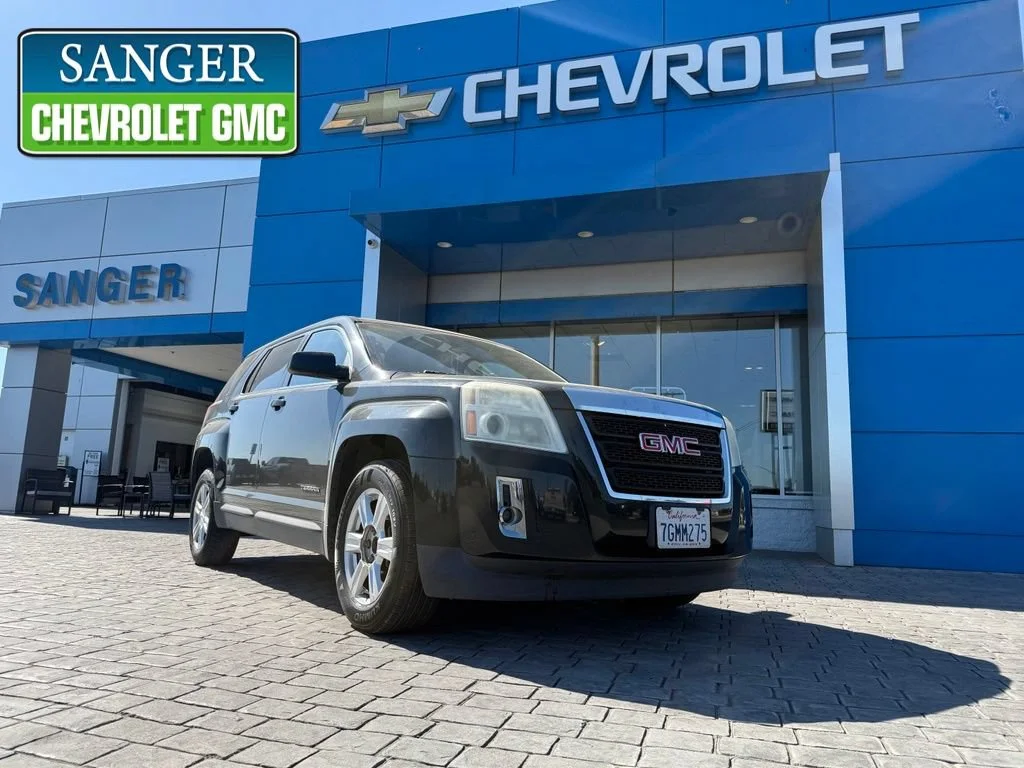 Used 2014 Ashen Gray Metallic GMC SLE image 1