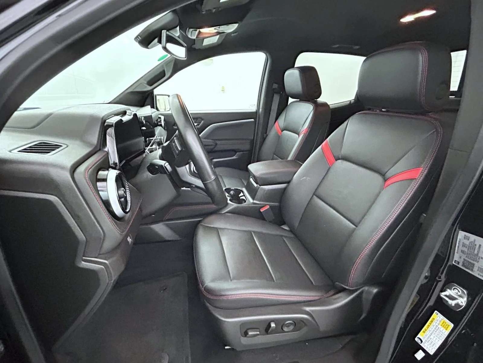 Used 2025 Black Chevrolet Z71 image 10