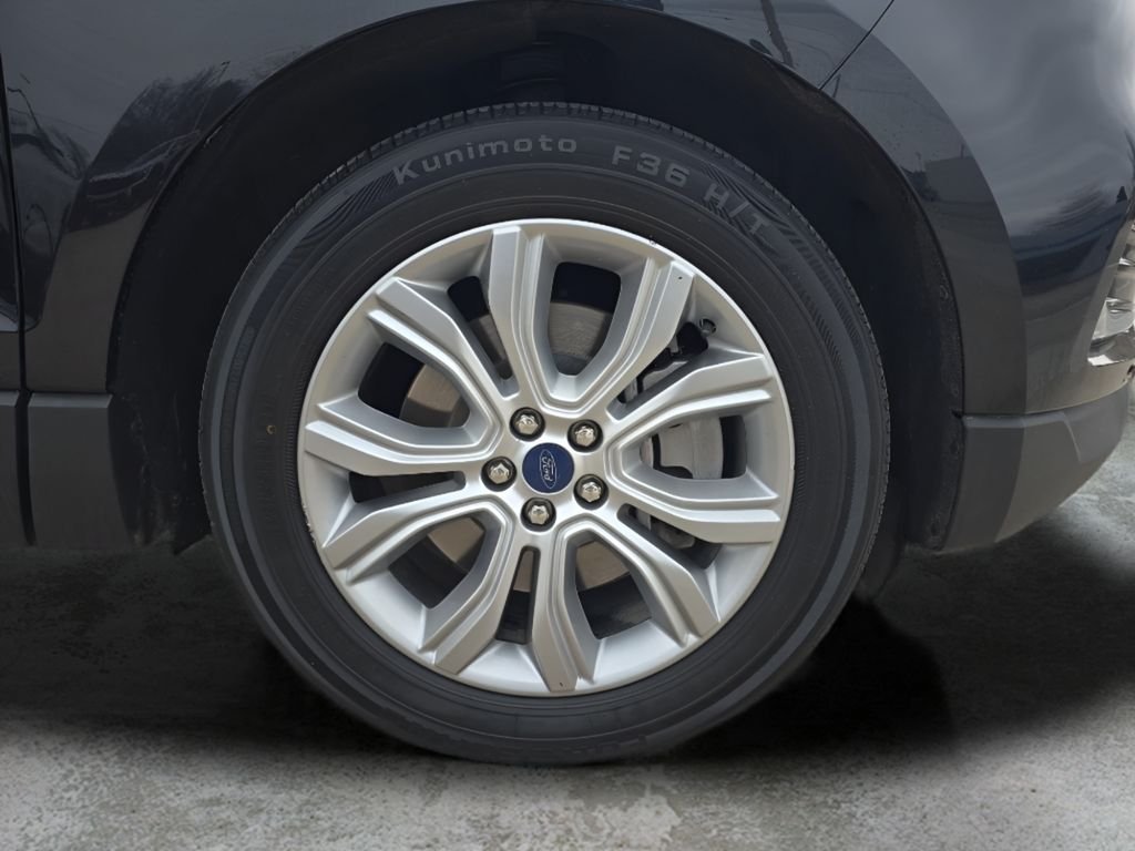 Used 2022 Black Ford Titanium image 37
