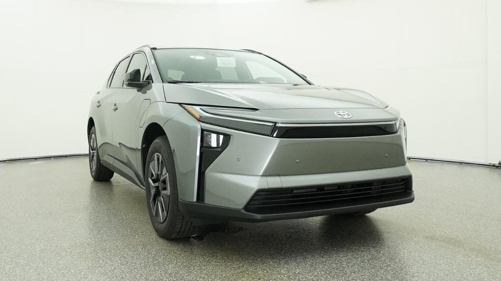 New 2026 Heavy Metal Toyota XLE image 3