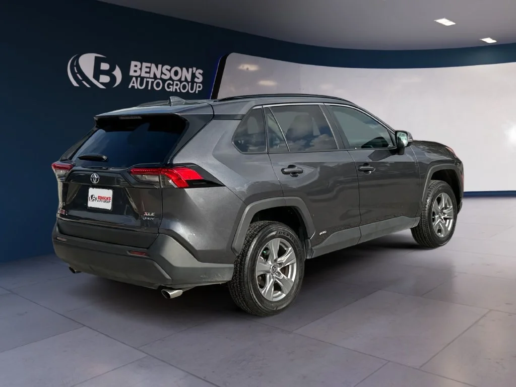 Used 2025 Gray Toyota XLE image 5