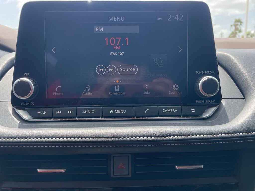 Used 2023 Red Nissan SV image 16