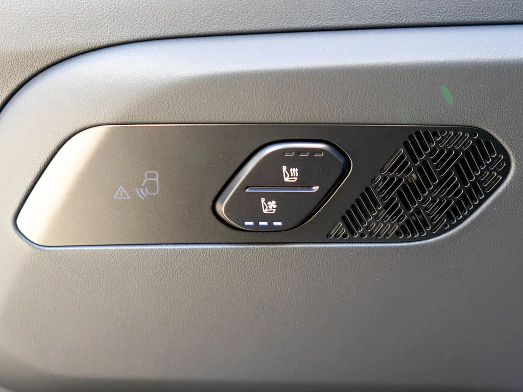 New 2027 Glacial White Pearl Kia X-Pro SX Prestige image 15