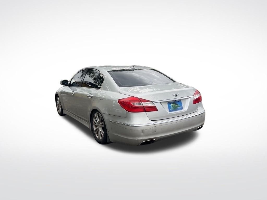 Used 2013 Silver Hyundai 3.8 image 6