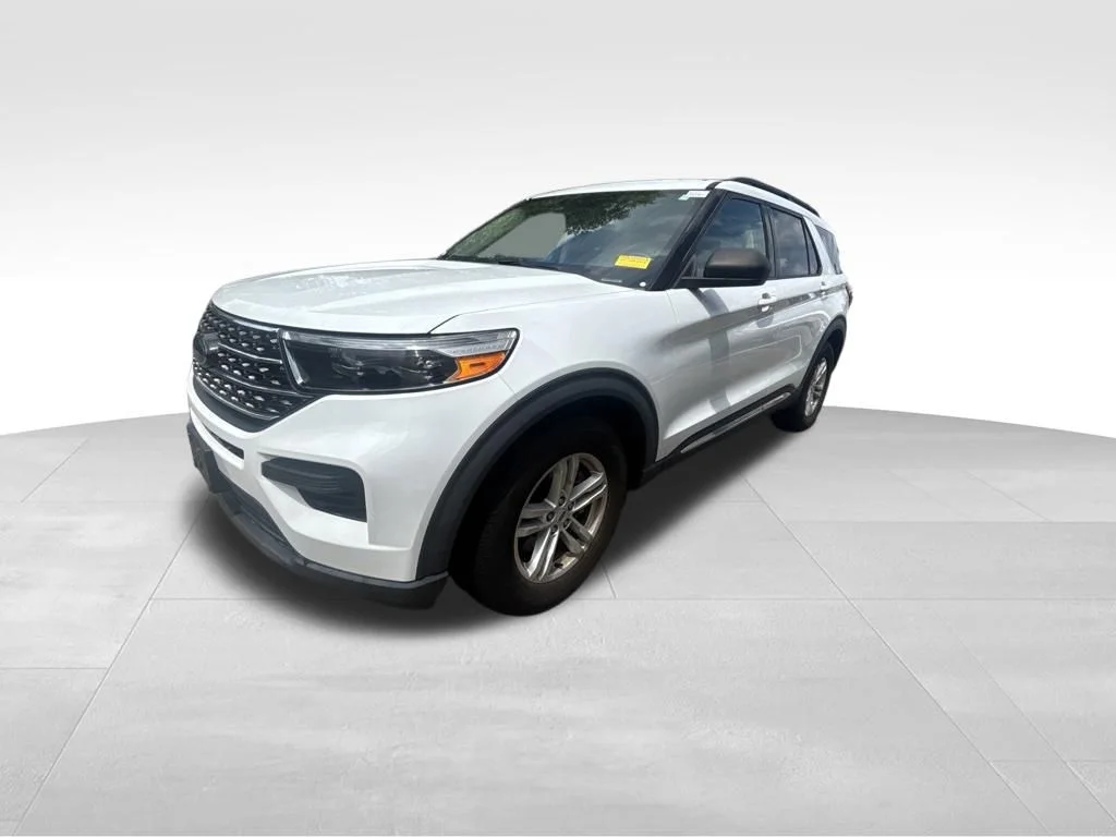 Used 2020 White Ford XLT image 2