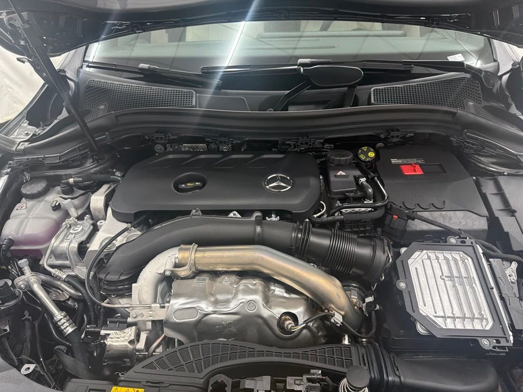 New 2026 Mountain Grey Metallic Mercedes-Benz GLA 250 image 31
