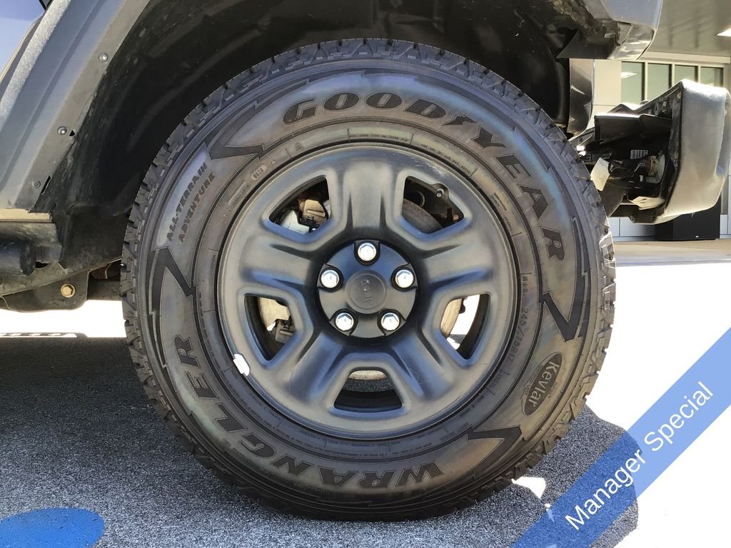 Used 2019 Gray Jeep Unlimited Sport image 17