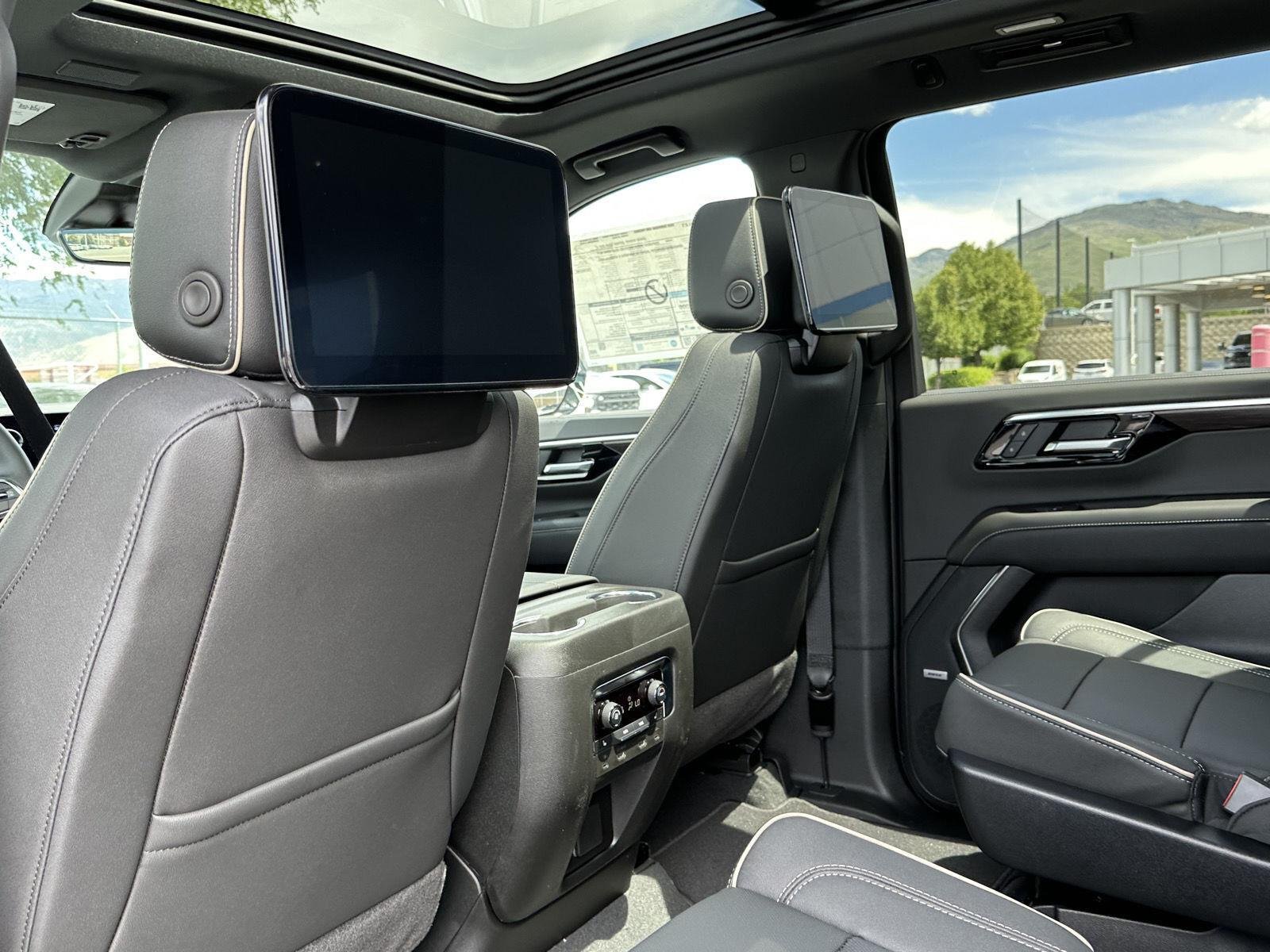 New 2026 Polar White Tricoat Chevrolet Premier image 20