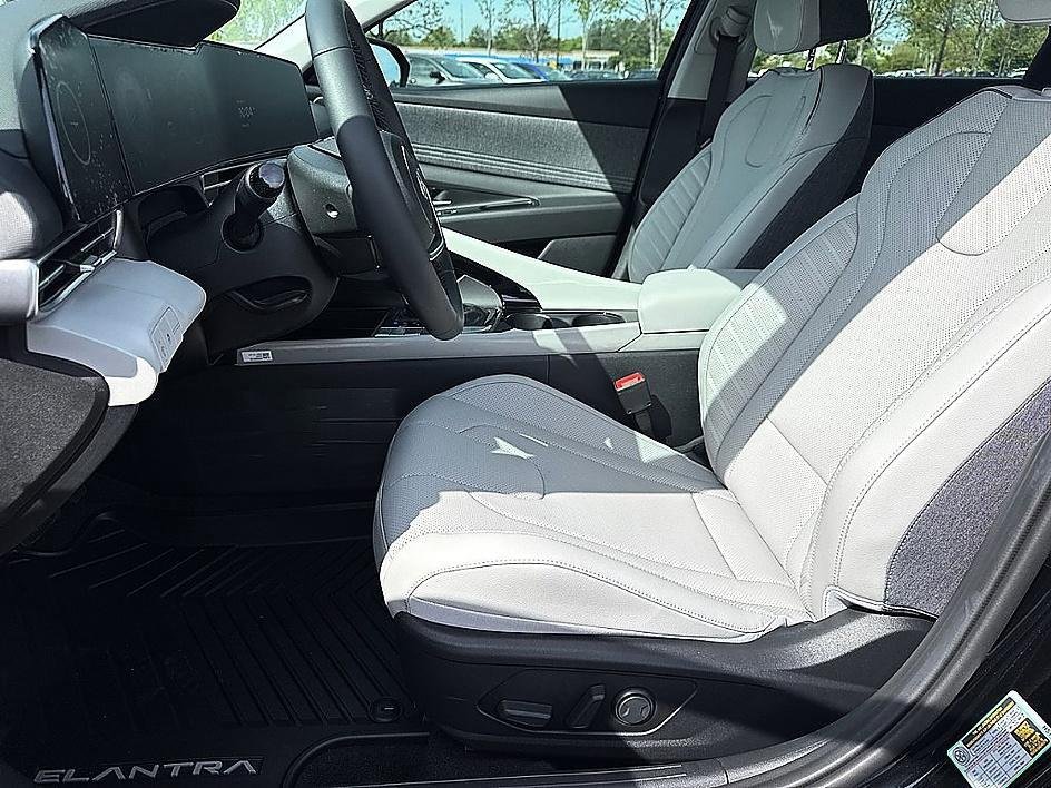 New 2026 Abyss Black Hyundai Limited image 23