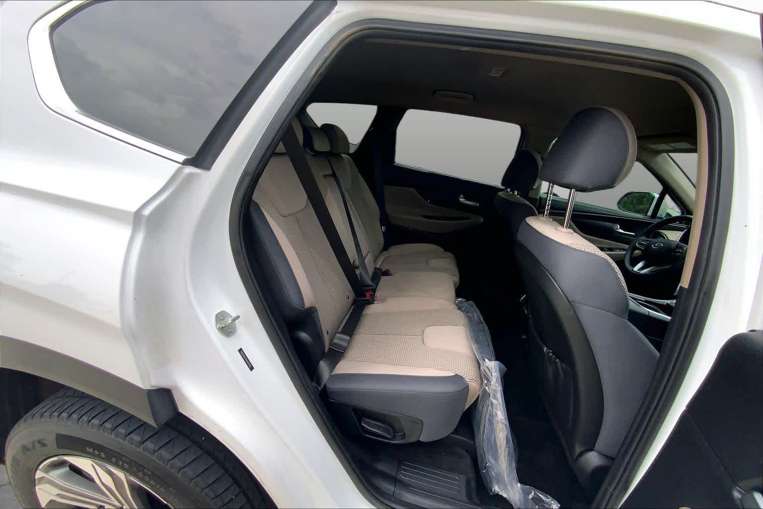 Used 2022 Quartz White Hyundai SE image 20