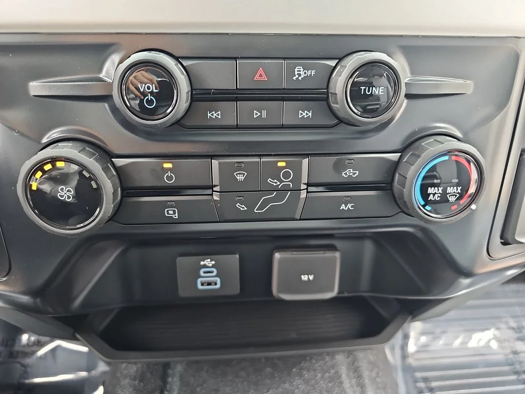 New 2026 Oxford White Ford F-250® XL image 20
